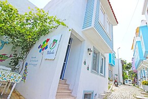 Nilada Bozcaada