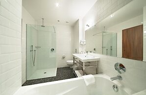 Hotel Excelsior