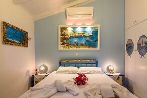 The Blue House Seaside Retreat - Fully Equipped