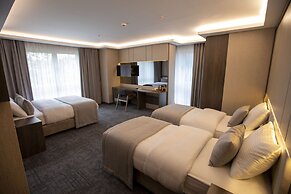 The Green Otel