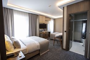 The Green Otel