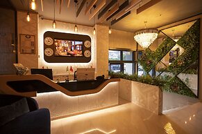 The Green Otel