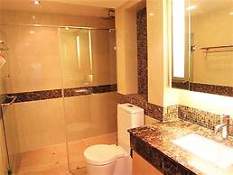 The Cliff Pratumnak - Sea View Studio - Sleeps 2