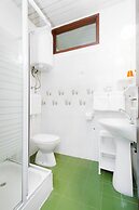 7 Olives Apartments