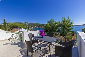 7 Olives Apartments