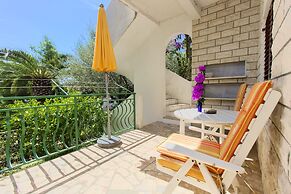 7 Olives Apartments