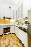 7 Olives Apartments