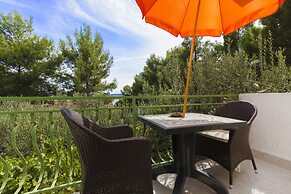 7 Olives Apartments