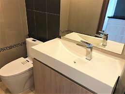 Laguna Beach Resort 2 - Modern Studio Condo