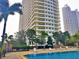 30th Floor Beach Condo With Stunning sea Views