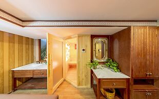 Athena Hotel