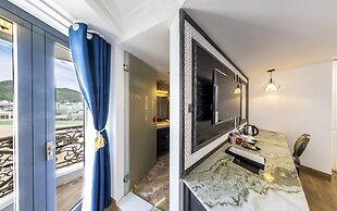 Athena Hotel