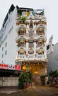 Athena Hotel