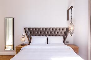 Acanthus blue