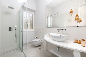Acanthus blue