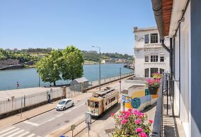 Miragaia Riverside Suites.