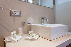 Five Rooms Brolo