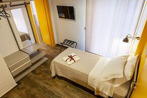 Five Rooms Brolo