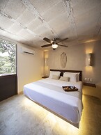 Kiki Tulum