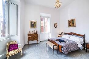 Super Big History Luxury At Colosseum