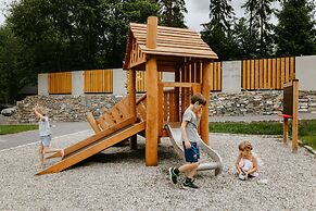 Vislow Resort