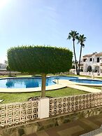2-bed Apartment 10 min Drive to the Beach!