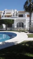 2-bed Apartment 10 min Drive to the Beach!