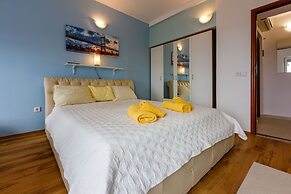 Apartments Dolloree