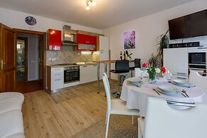 Apartments Dolloree