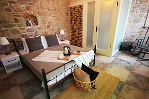 Lunaria Guest House
