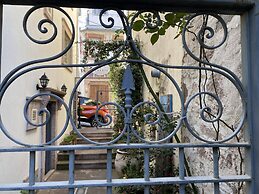 Lunaria Guest House