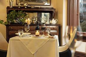 Pendray Inn & Tea House