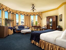 Pendray Inn & Tea House