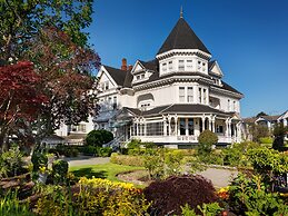 Pendray Inn & Tea House