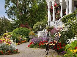 Pendray Inn & Tea House