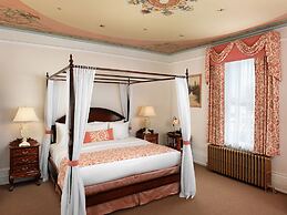Pendray Inn & Tea House