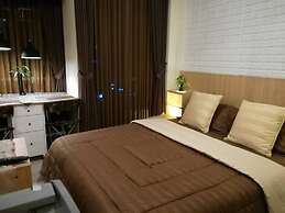 Pleasant Tifolia Studio Cozy Room In Kelapa Gading