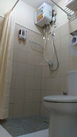 Pleasant Tifolia Studio Cozy Room In Kelapa Gading