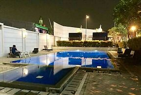 Pleasant Tifolia Studio Cozy Room In Kelapa Gading