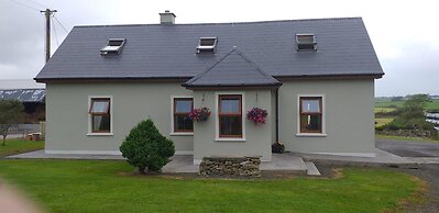 Murphy's Irish Farmhouse Near Ballybunion