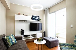 Ur Place Rentals - Modern 3bdrm, Swimming Pool And Gym