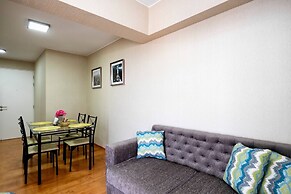 Ur Place Rentals - Modern 3bdrm, Swimming Pool And Gym