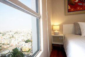 Ur Place Rentals - Modern 3bdrm, Swimming Pool And Gym
