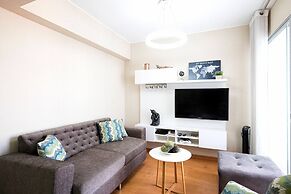Ur Place Rentals - Modern 3bdrm, Swimming Pool And Gym