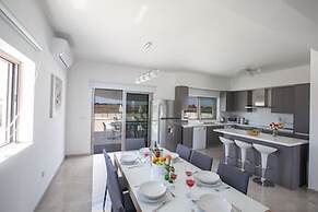 Villa Sienna, Fabulous 6bdr Protaras Villa