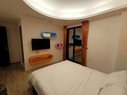 Hands B&B