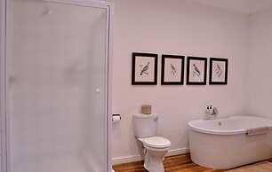 De Hoop Suites