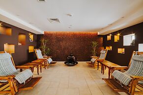 Arkin Palm Beach Hotel