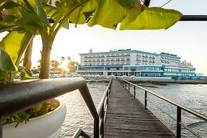 Arkin Palm Beach Hotel