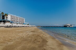 Arkin Palm Beach Hotel